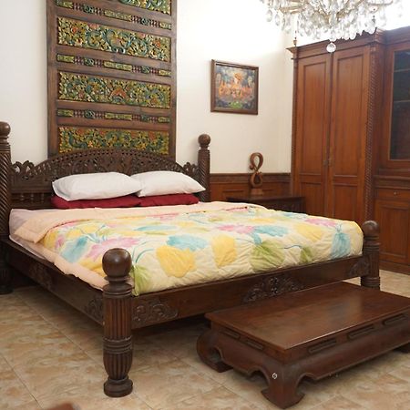 Rumah Pesik Art Heritage Gondowulung Ngoại thất bức ảnh