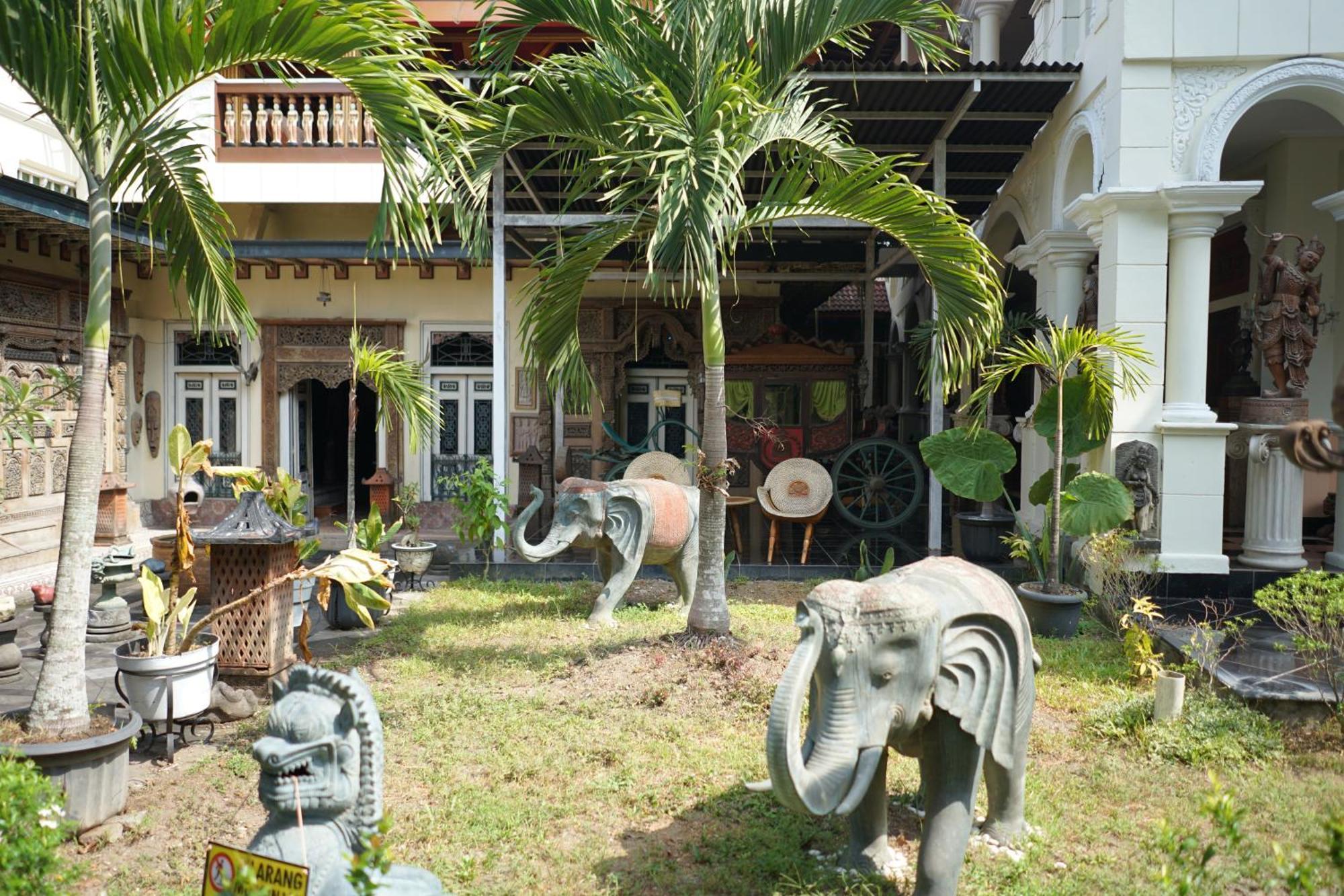 Rumah Pesik Art Heritage Gondowulung Ngoại thất bức ảnh